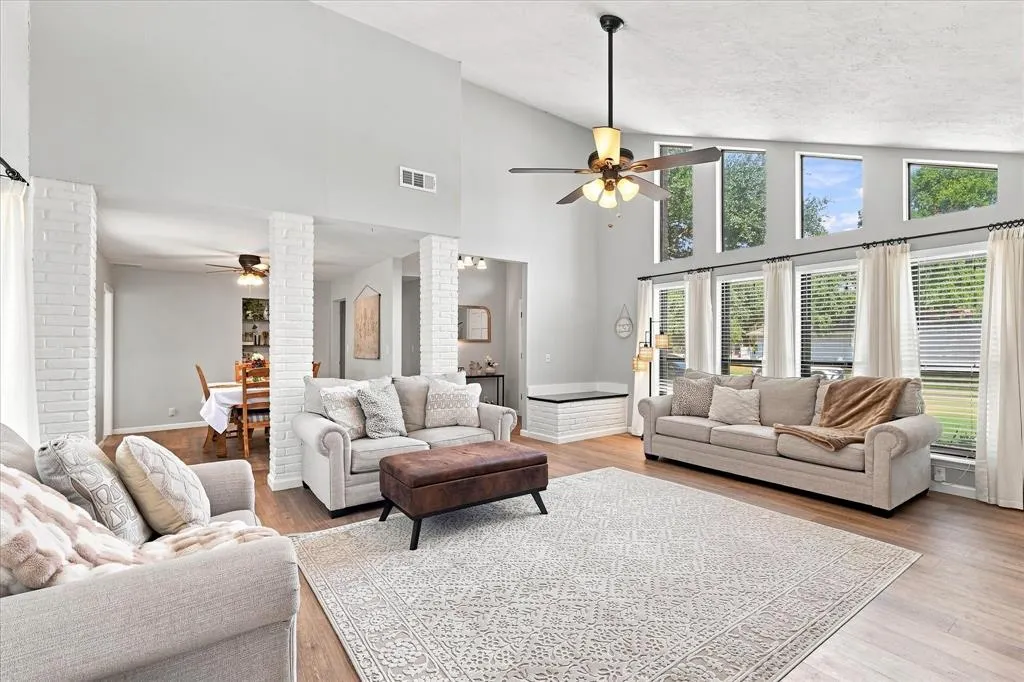 924 Thoreau Lane