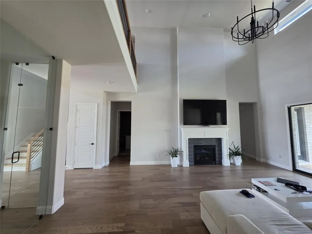 1560 Fairmont Drive