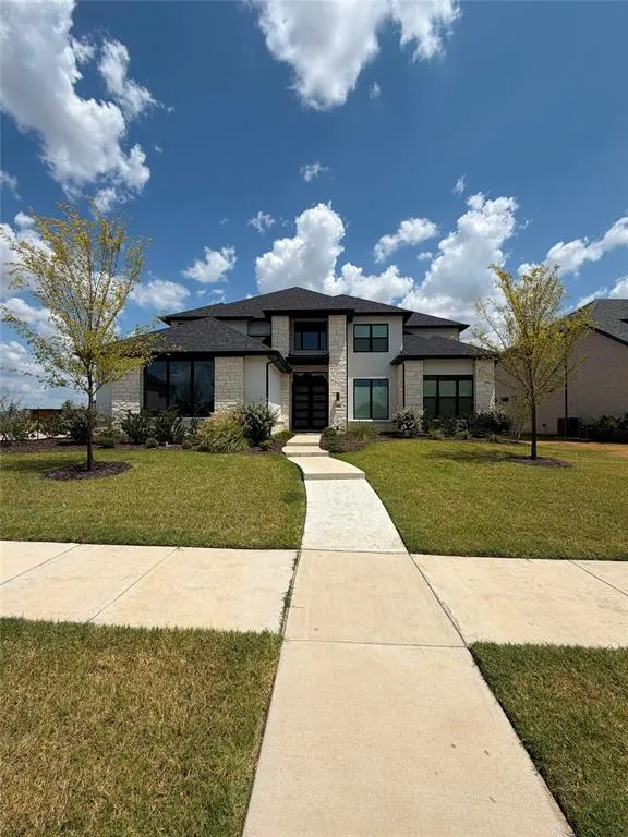 1560 Fairmont Drive
