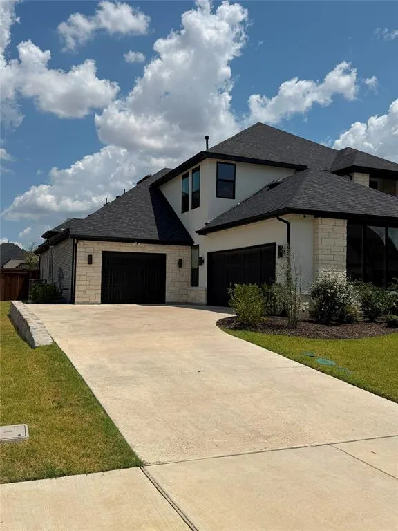 1560 Fairmont Drive