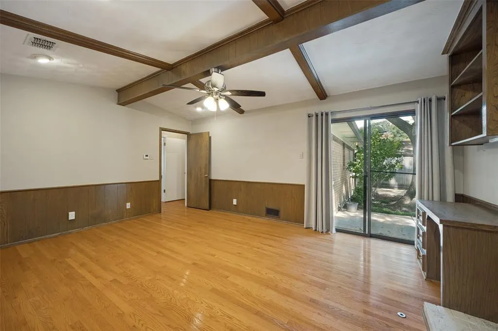 813 Brookhurst Drive