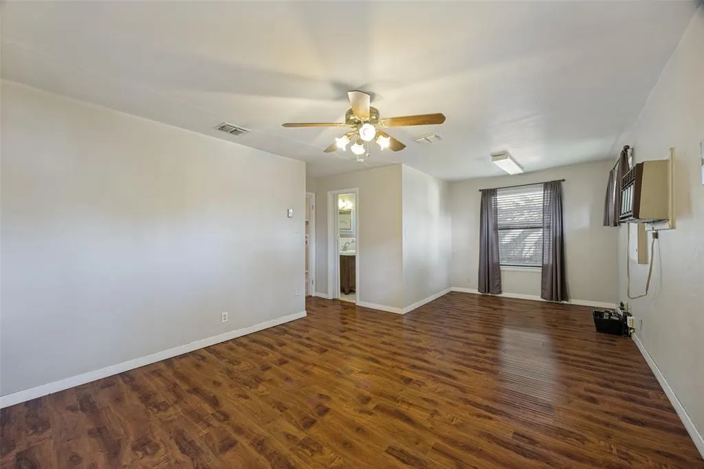 813 Brookhurst Drive