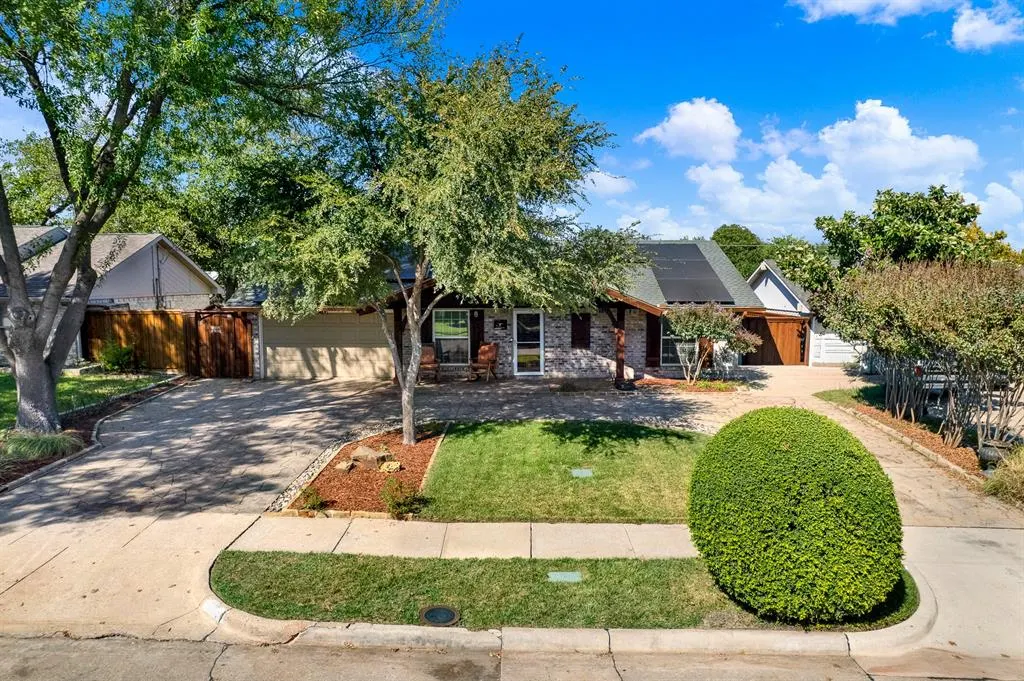1405 Williamsburg Drive