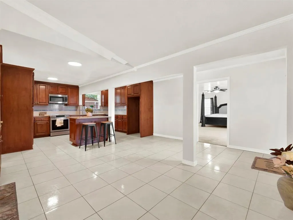 1405 Williamsburg Drive