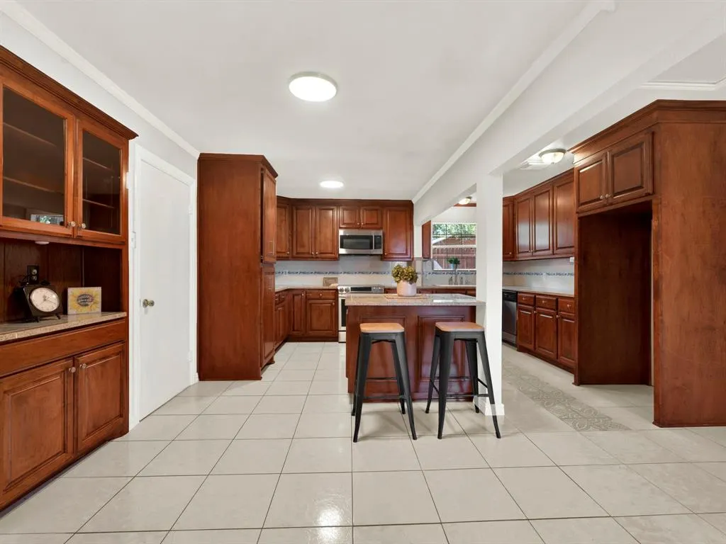 1405 Williamsburg Drive