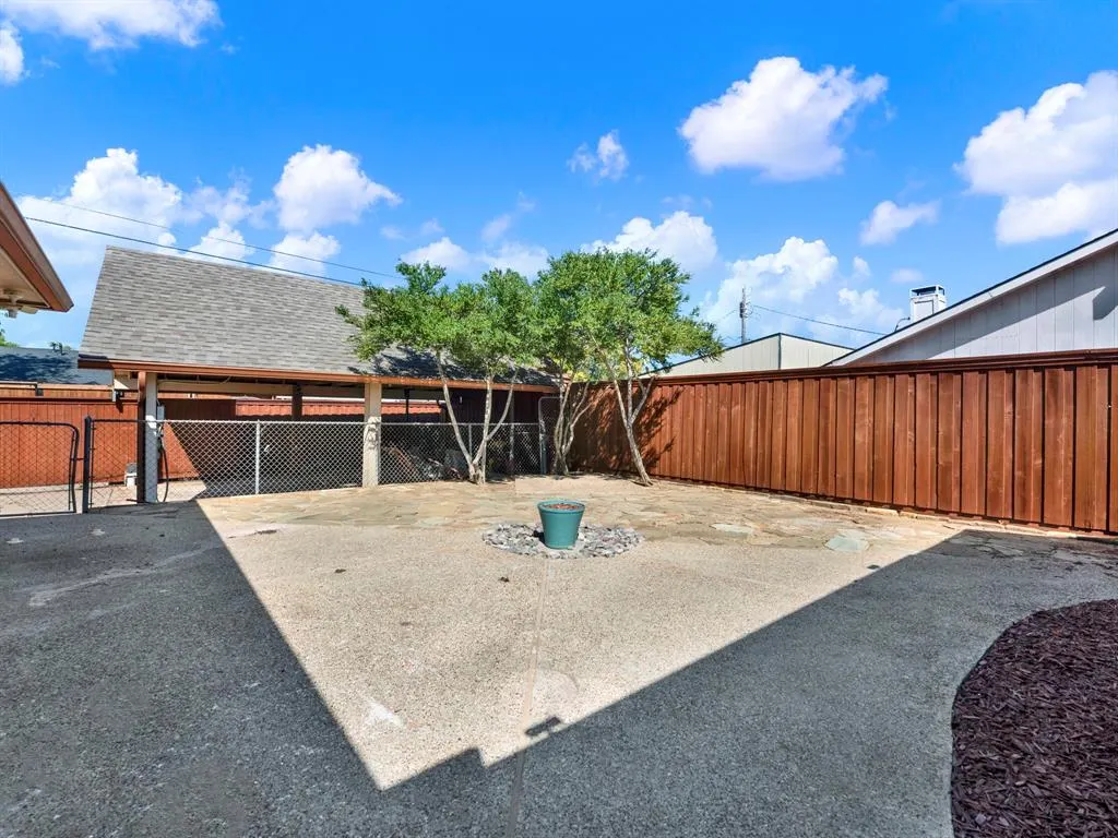 1405 Williamsburg Drive