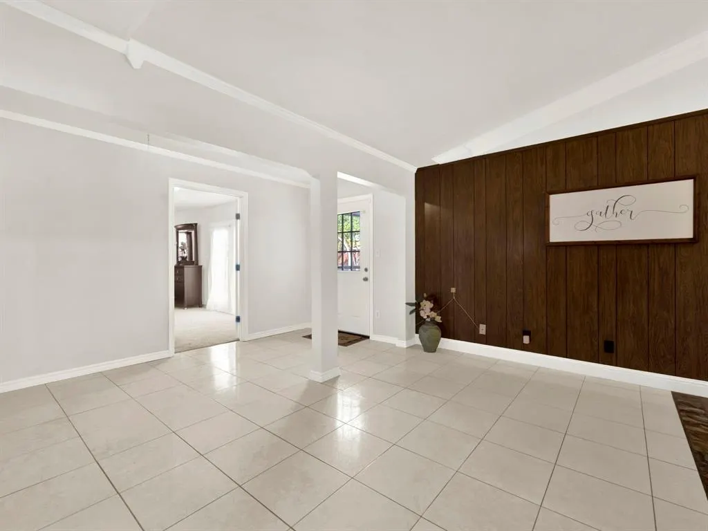 1405 Williamsburg Drive