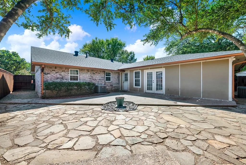 1405 Williamsburg Drive