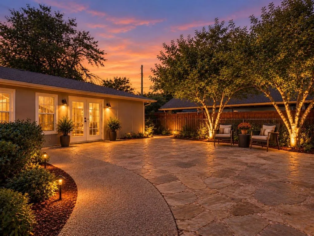 1405 Williamsburg Drive
