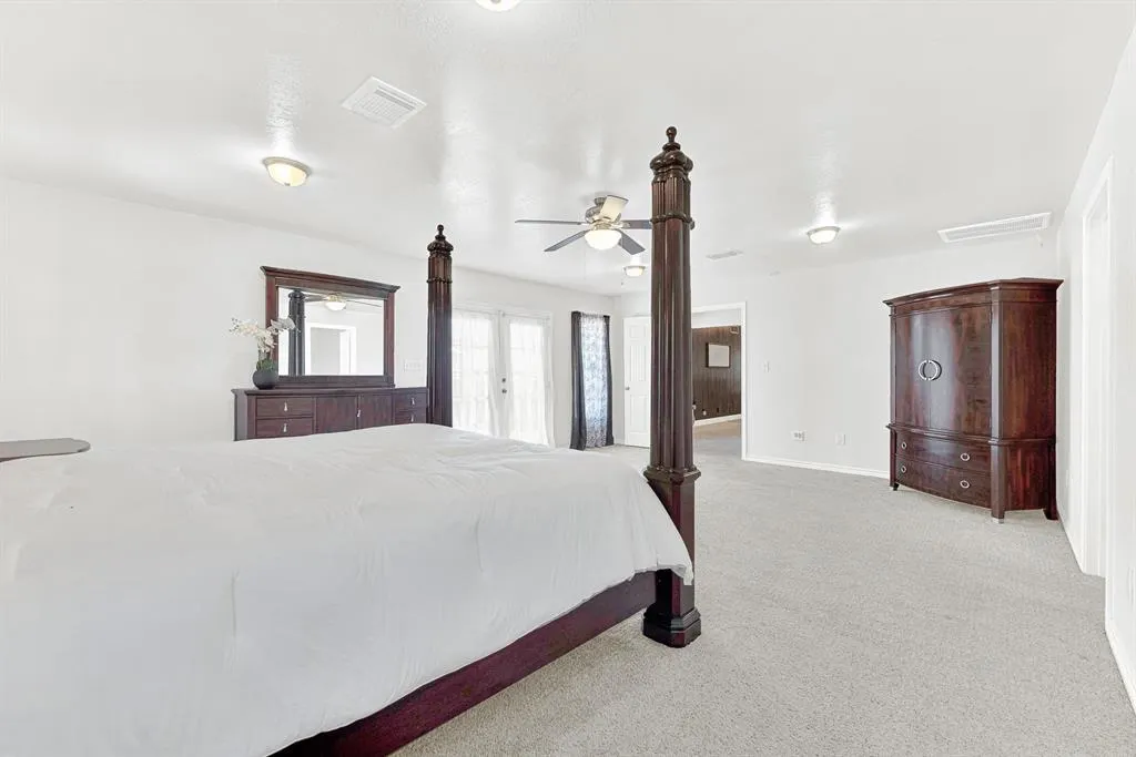 1405 Williamsburg Drive