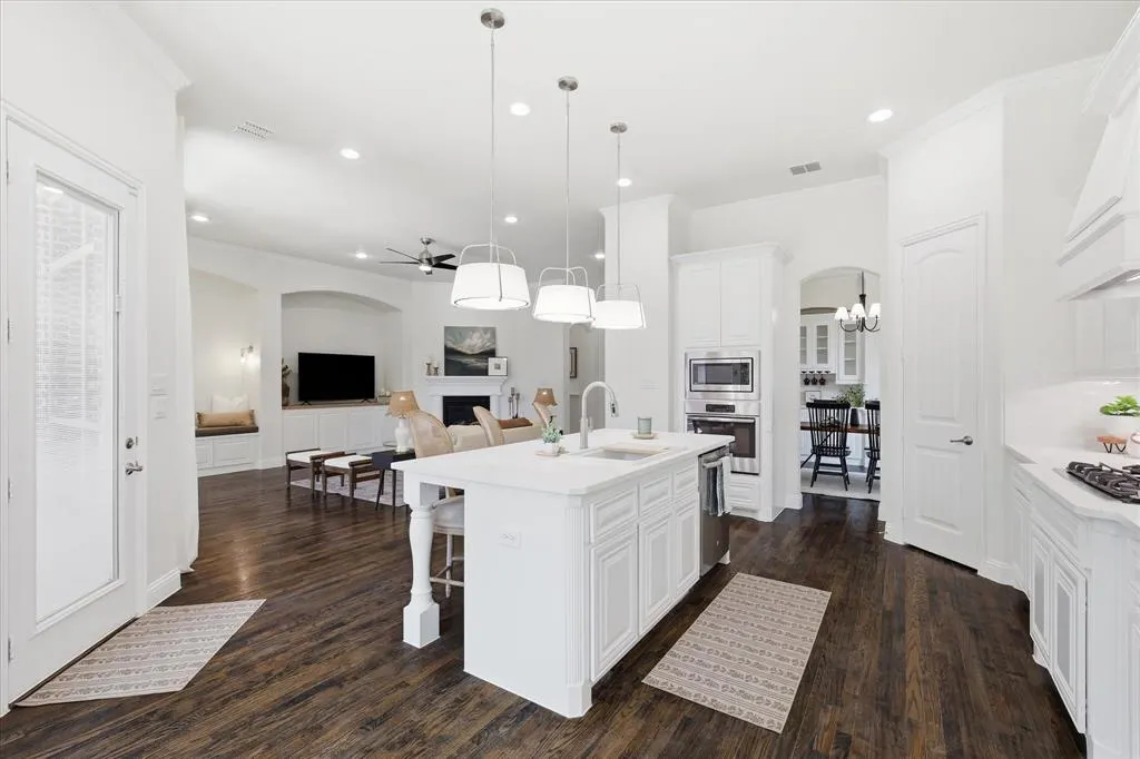 1120 Circle J Trail