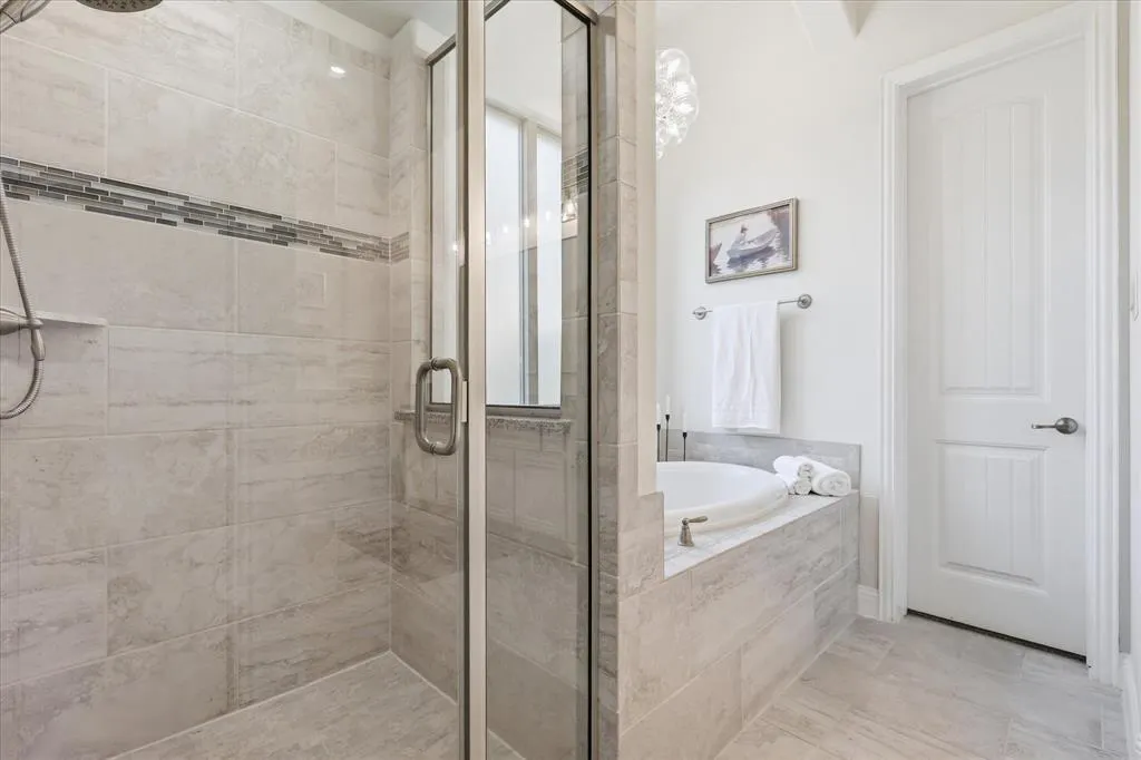 1120 Circle J Trail