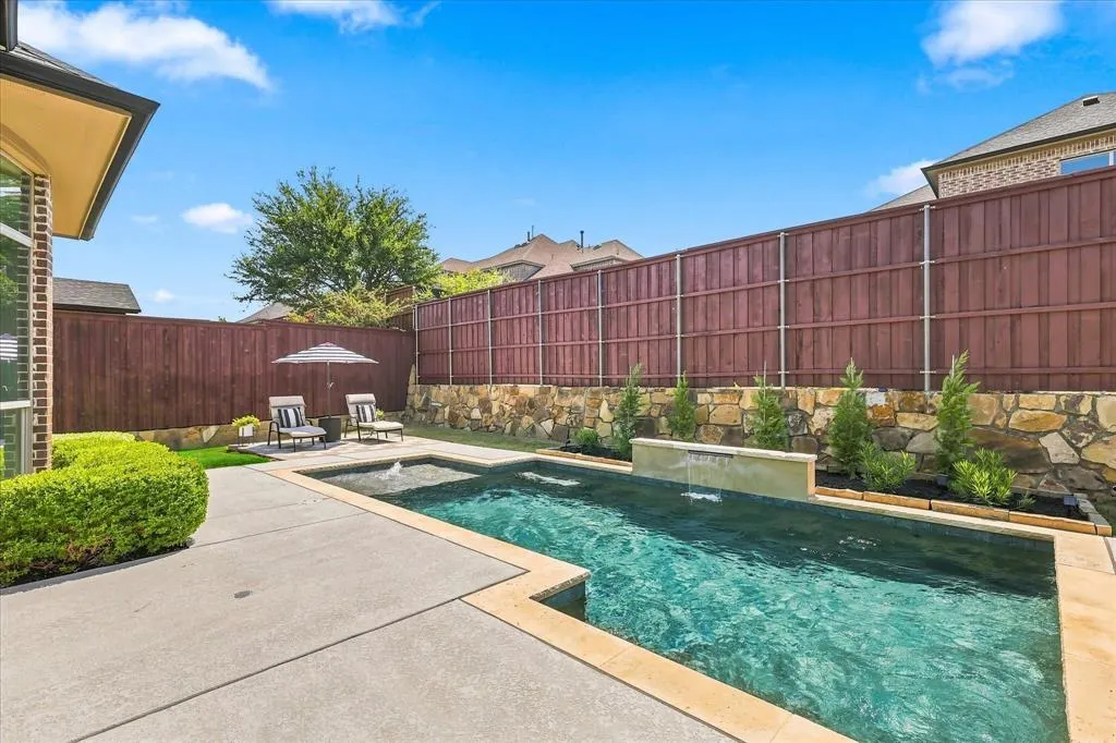 1120 Circle J Trail