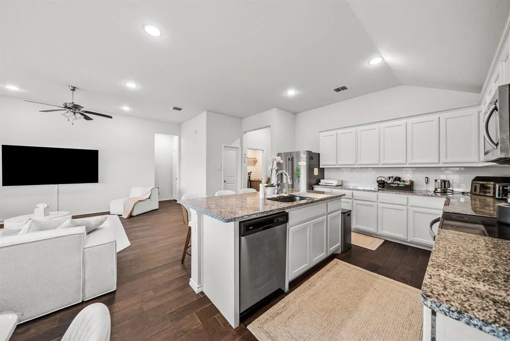 3806 Dogwood Road