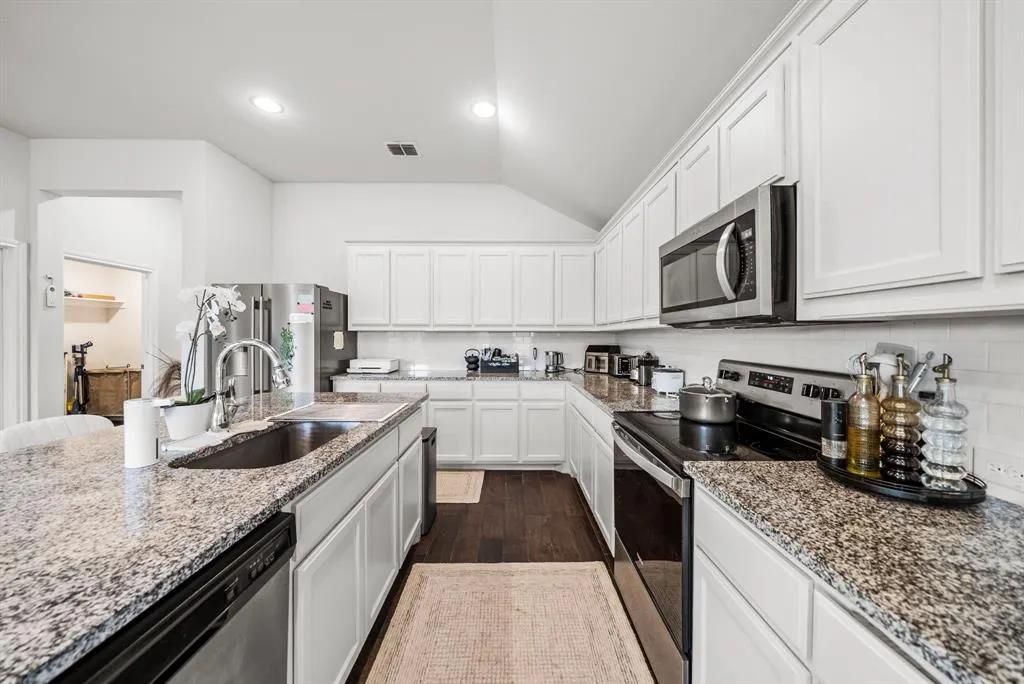 3806 Dogwood Road