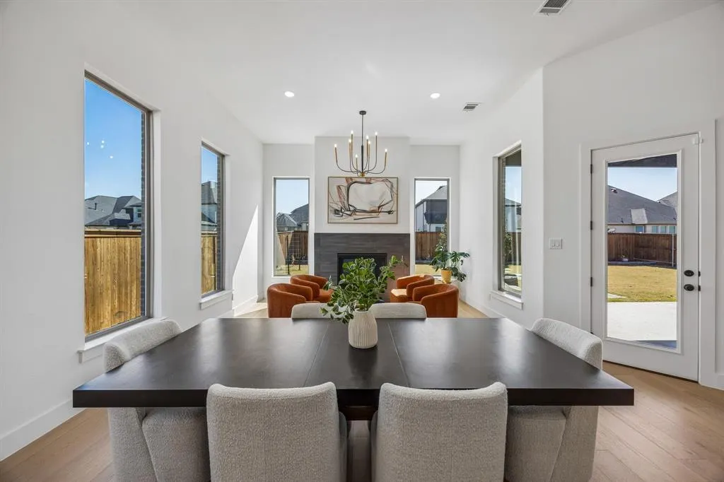 3140 Barclay Lane