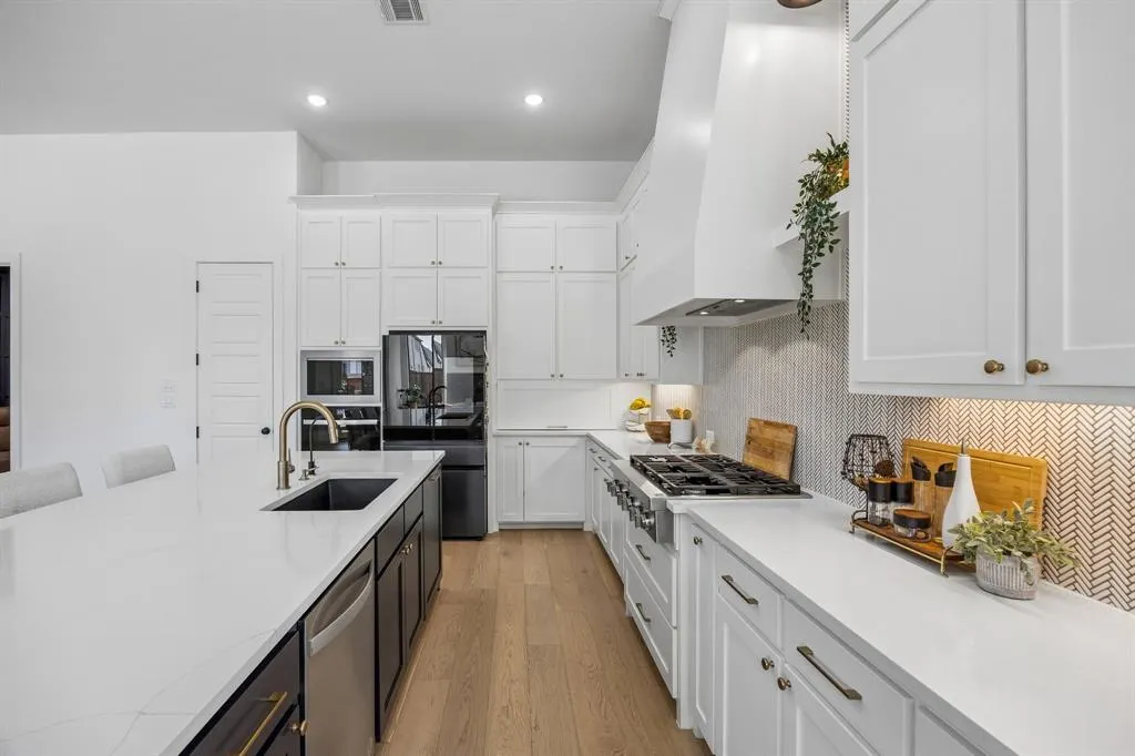 3140 Barclay Lane