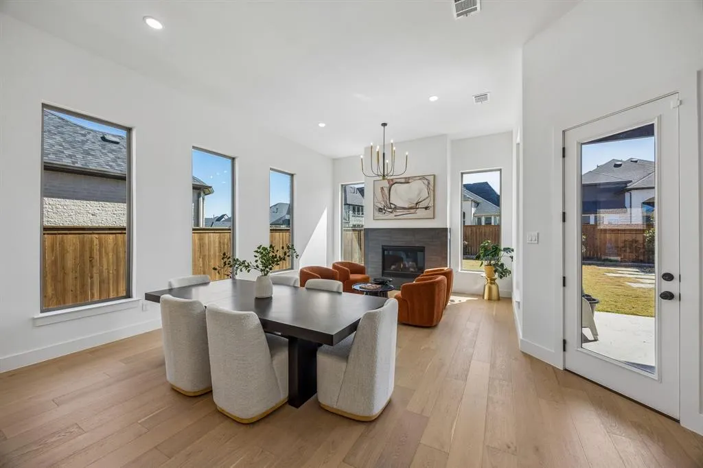 3140 Barclay Lane