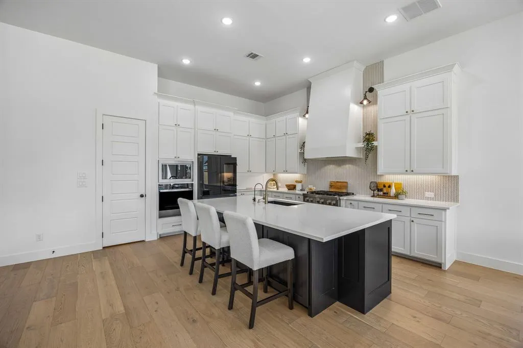 3140 Barclay Lane