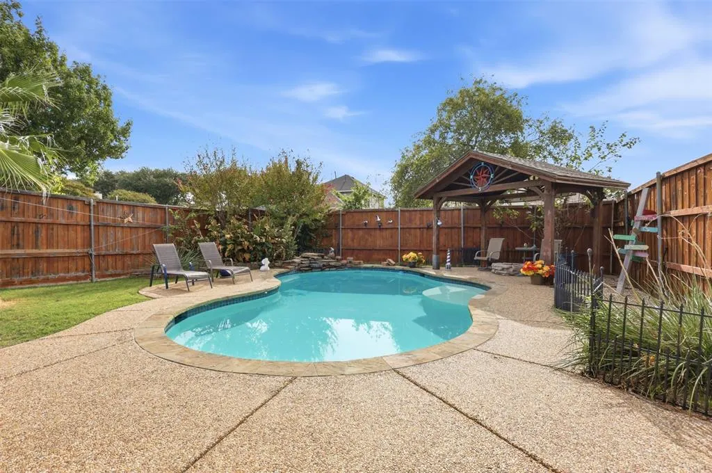7605 Brookview Drive