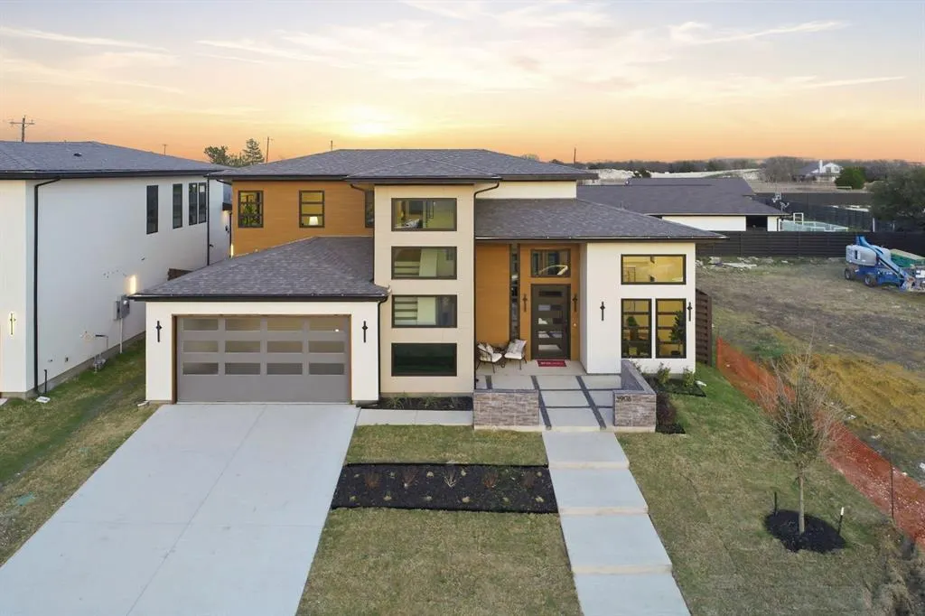 3906 Longhorn Road