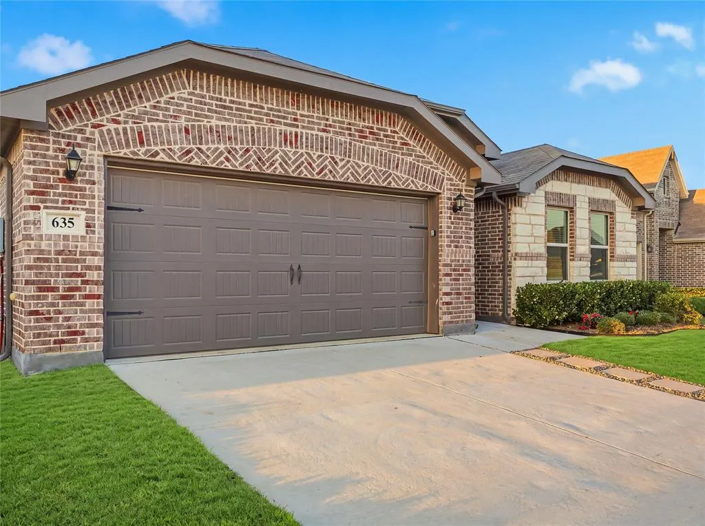 635 Frio Lane