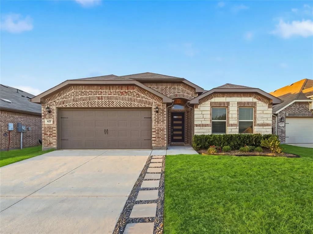 635 Frio Lane