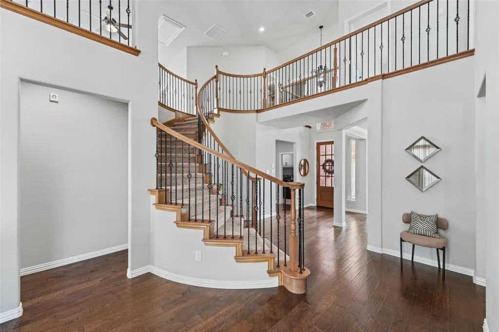 701 Featherstone Lane
