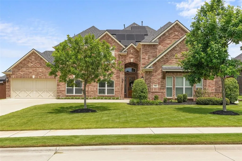 701 Featherstone Lane