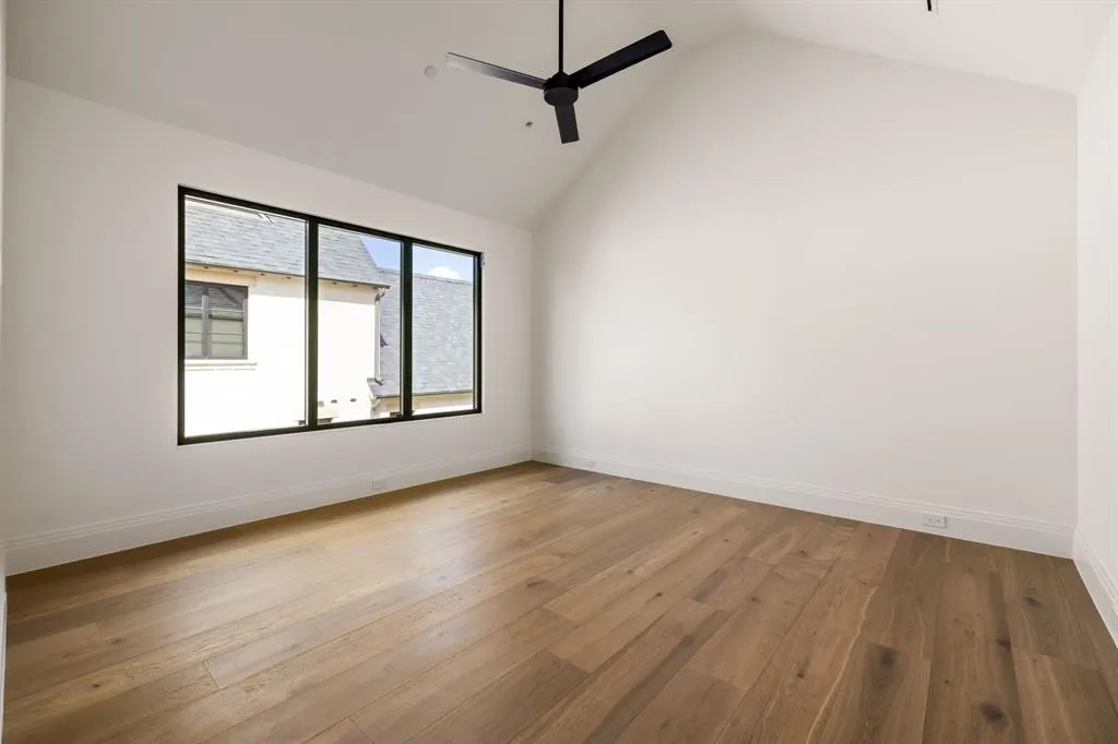402 Edmonds Street