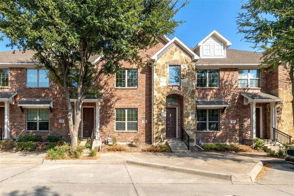 643 Matthew Place
