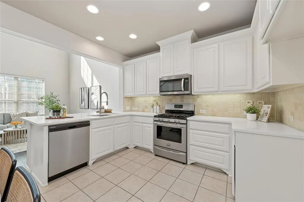 643 Matthew Place