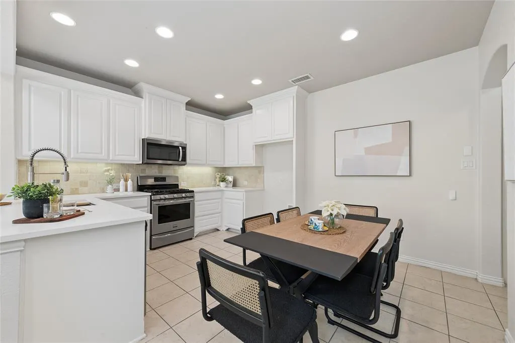 643 Matthew Place