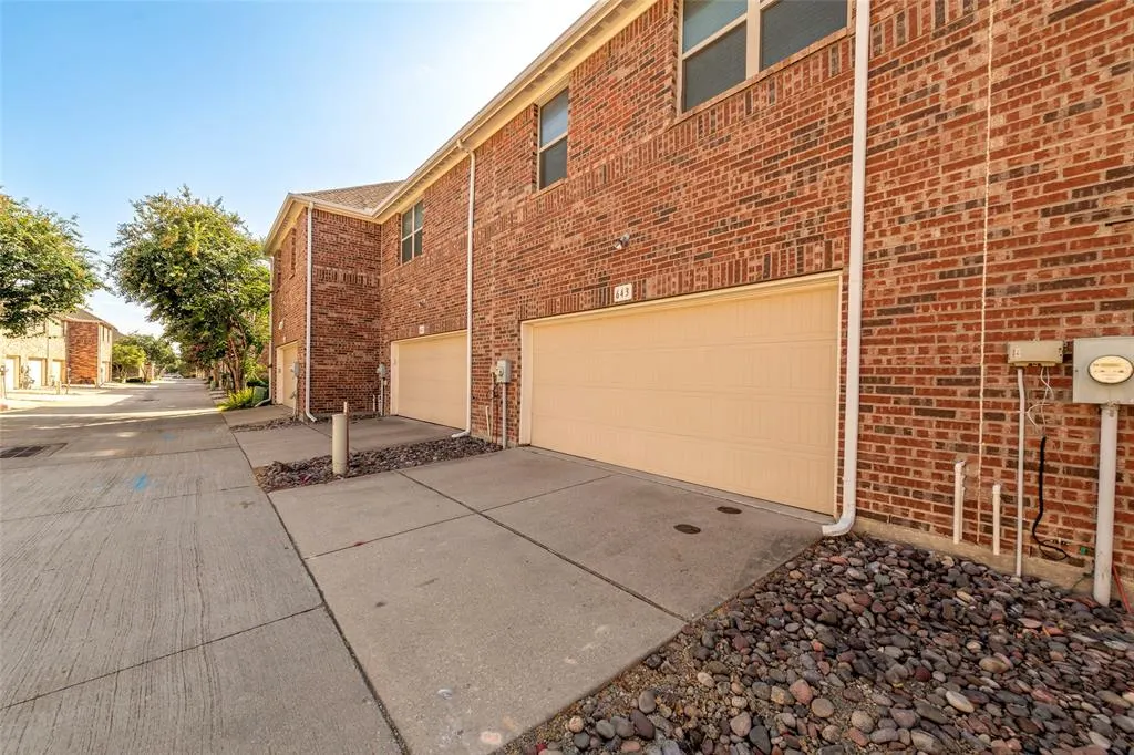 643 Matthew Place