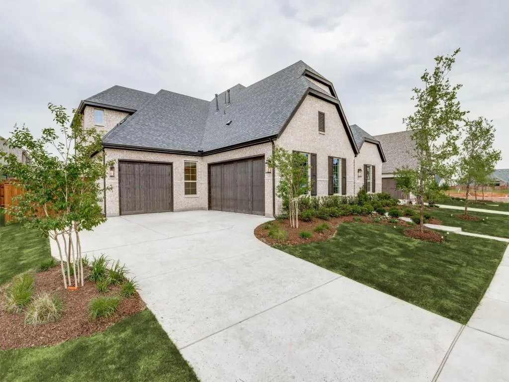 1540 Fairmont Drive