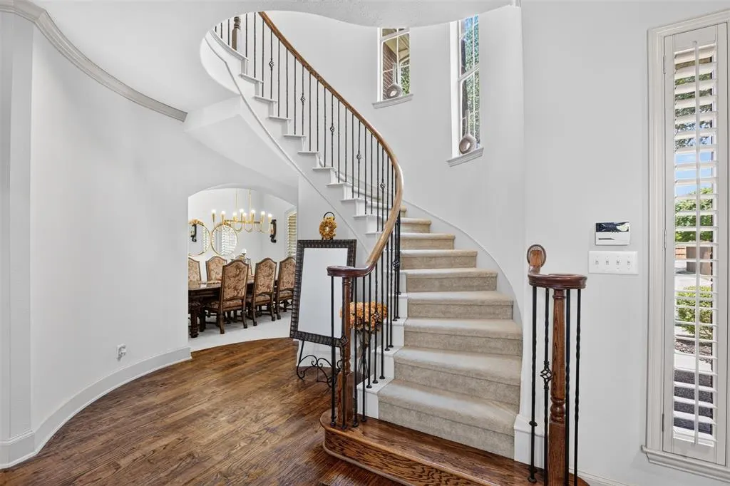 1125 Windmere Way
