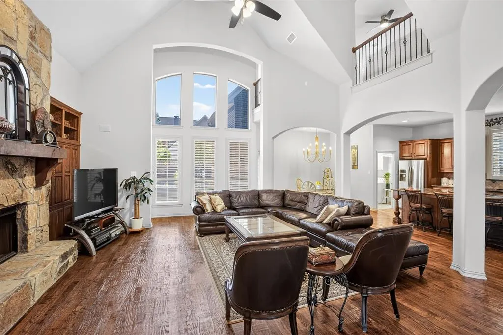 1125 Windmere Way