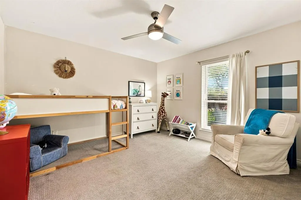 2206 Victoria Lane