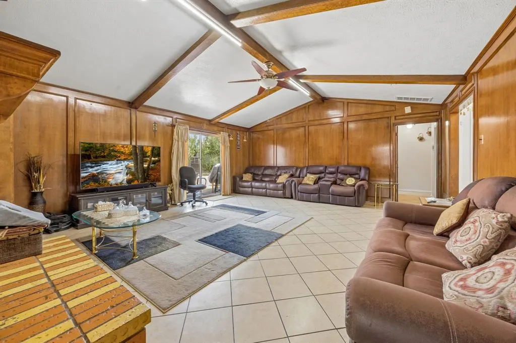 1701 East Spring Valley Road