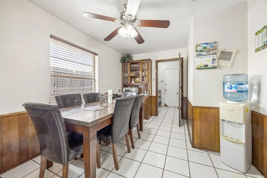 1701 East Spring Valley Road