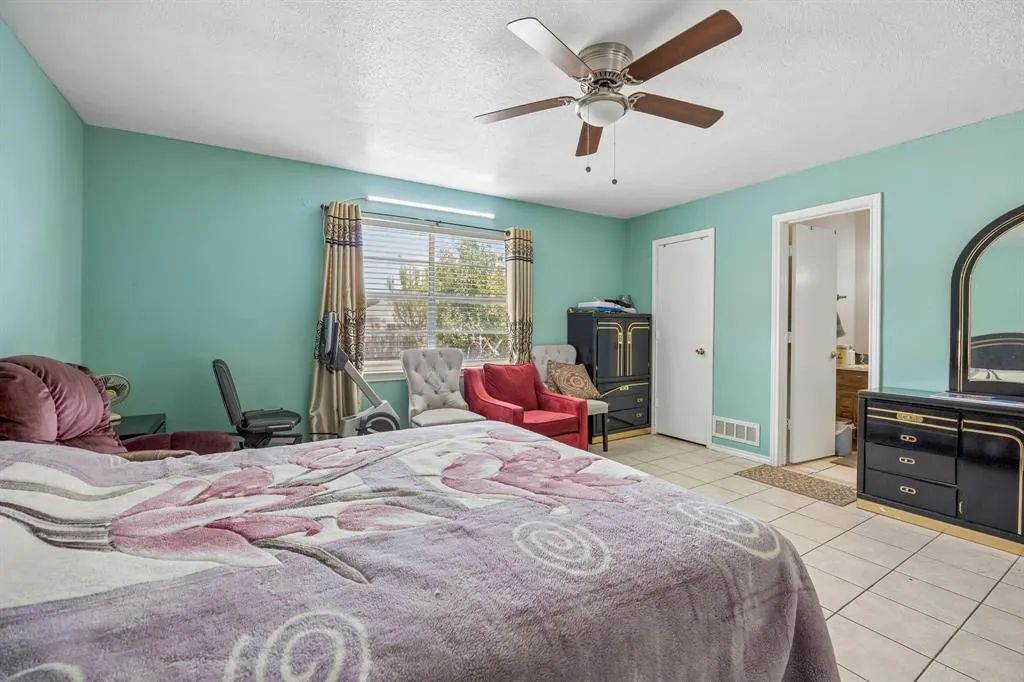 1701 East Spring Valley Road