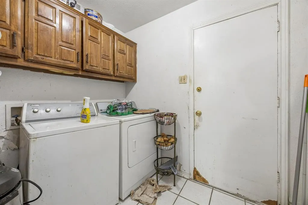 1701 East Spring Valley Road