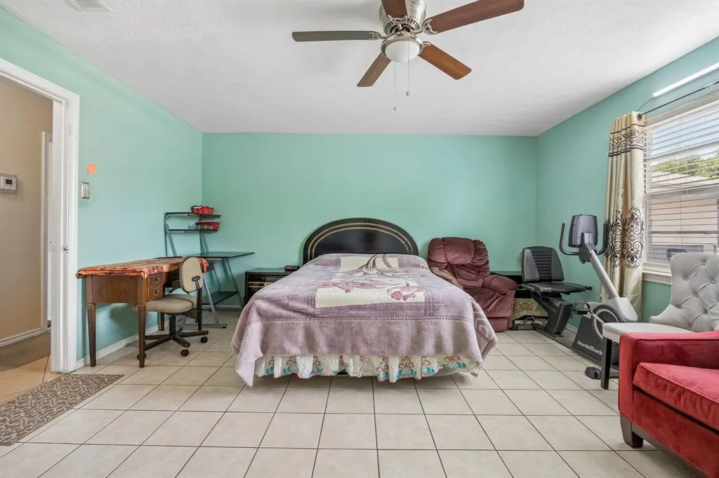 1701 East Spring Valley Road