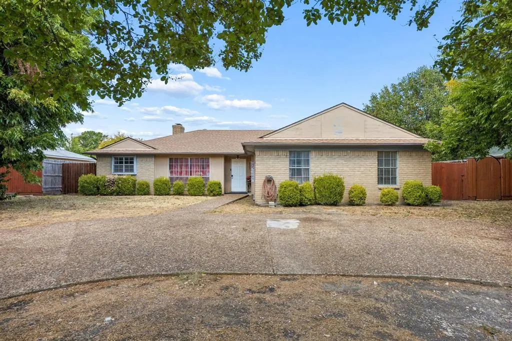 1701 East Spring Valley Road