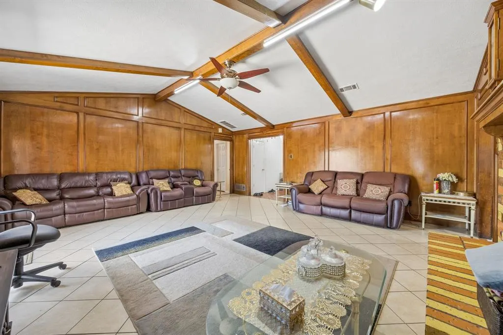 1701 East Spring Valley Road
