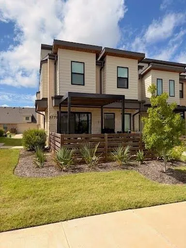 3771 Pine Leaf Lane