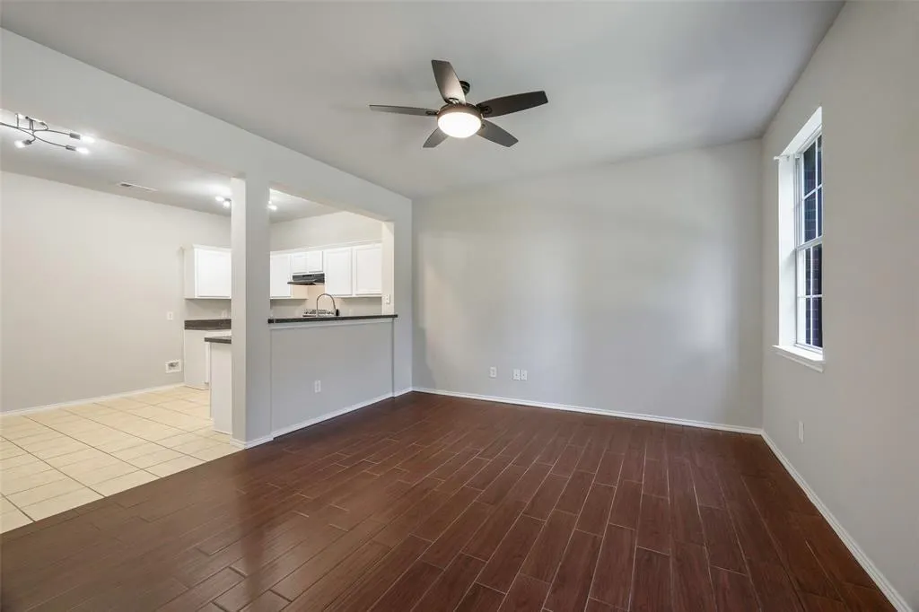 4152 Kyndra Circle