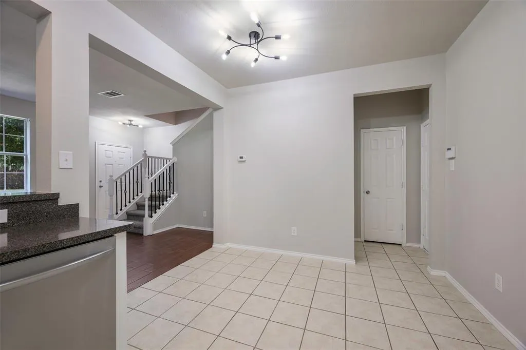 4152 Kyndra Circle