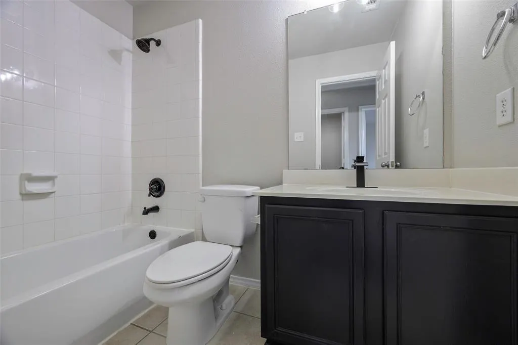 4152 Kyndra Circle