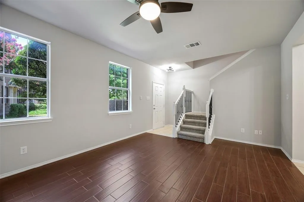 4152 Kyndra Circle